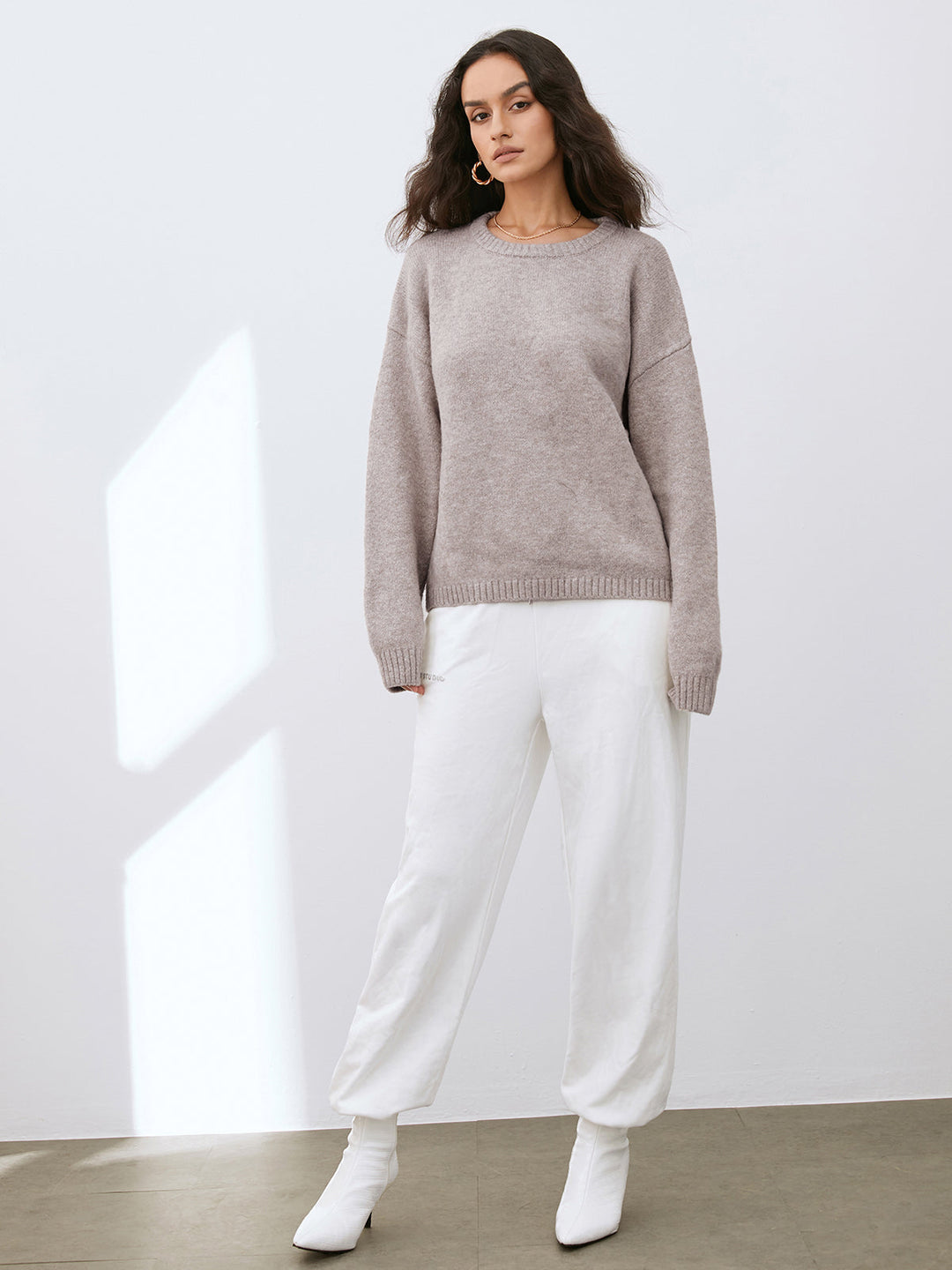 AVA | STYLISH LIGHTWEIGHT SWEATER